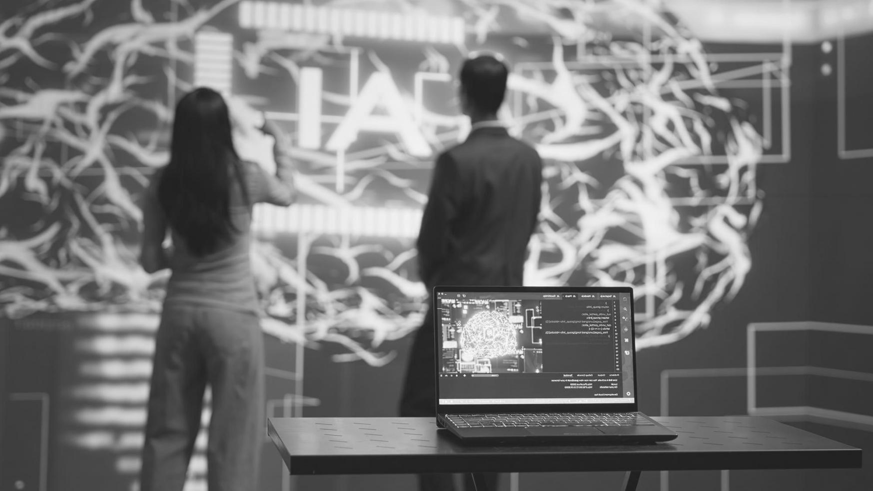 Online-Lernsitzung mit verteilten Teilnehmenden aus verschiedenen Standorten